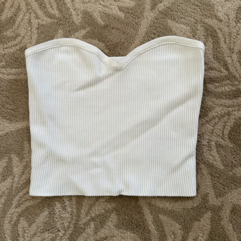 Aritzia Babaton White Ribbed Strapless Top